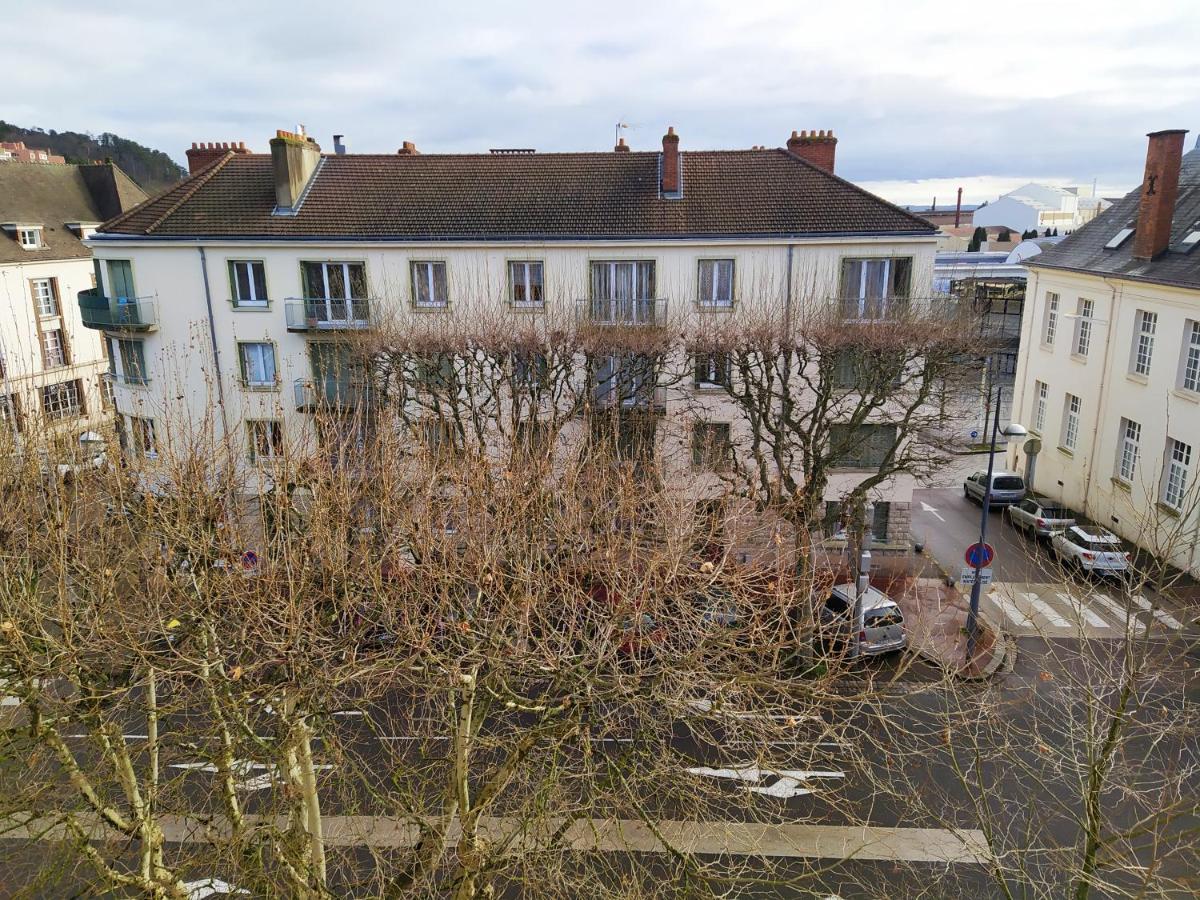 Bel Appartement En Plein Coeur De Ville Le Creusot Bagian luar foto