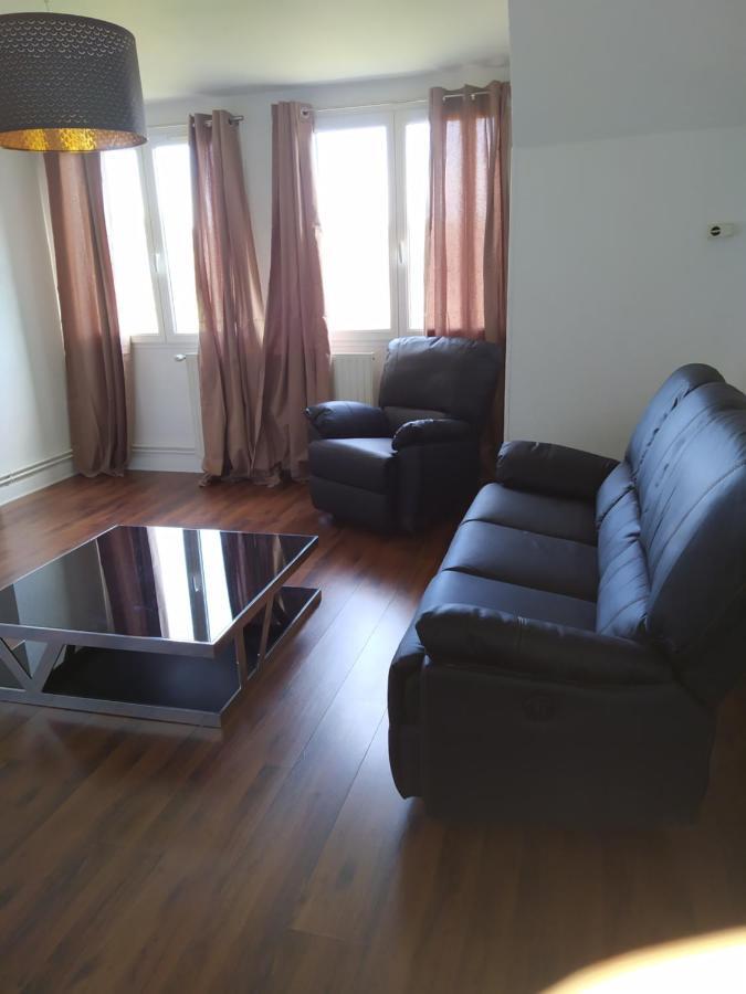 Bel Appartement En Plein Coeur De Ville Le Creusot Bagian luar foto