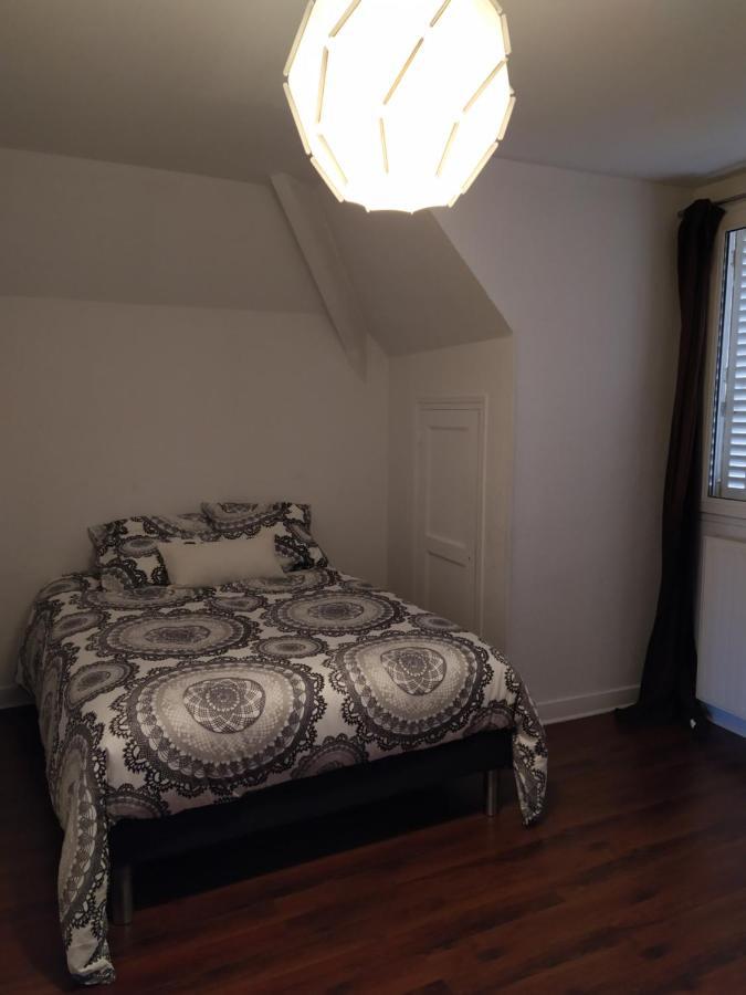 Bel Appartement En Plein Coeur De Ville Le Creusot Bagian luar foto